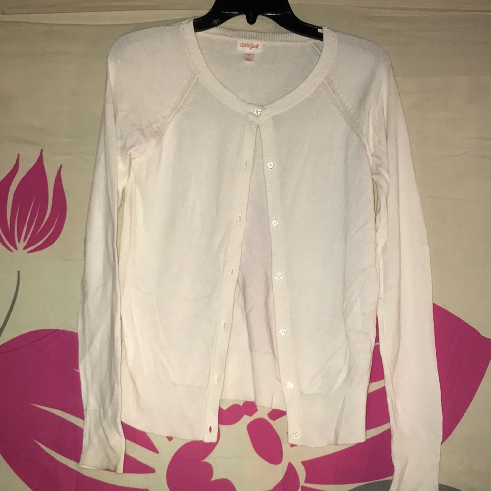 Girls white button down sweater. SizeXL